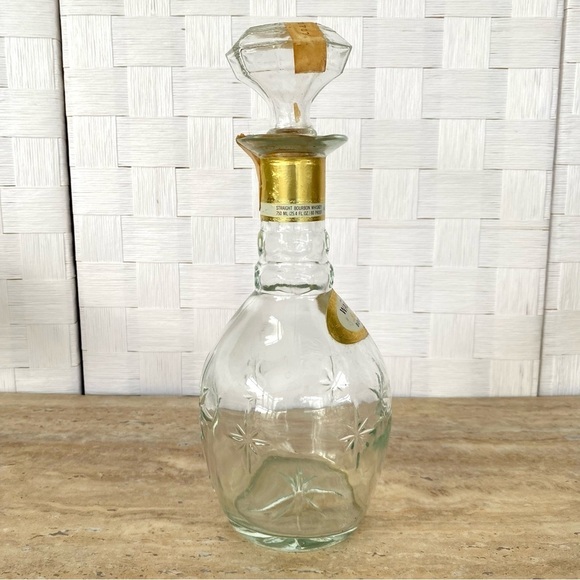 Vintage Walker's DeLuxe Bourbon Decanter Bottle Starburst Glass 4/5 Qt - Picture 8 of 9
